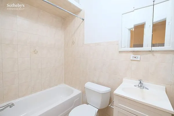 Rented by Sotheby's International Realty | media 30