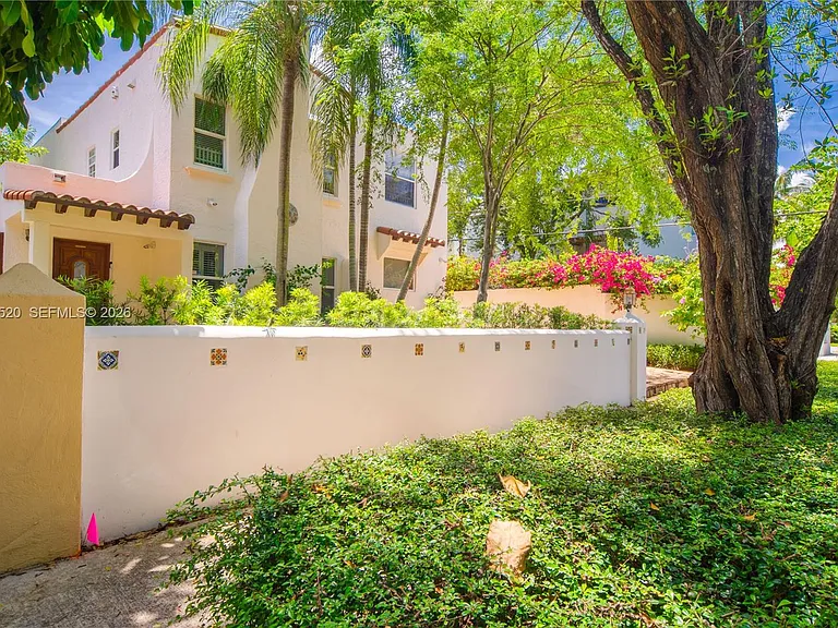 3514 Crystal Ct — Photo 37