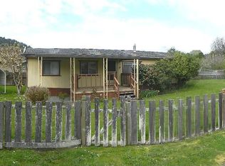 35 Church Ln, Klamath, CA 95548