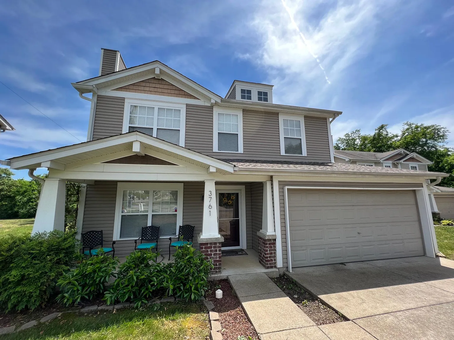 3 bed, 2.5 bath, 1396 sqft, $2,500 — Photo 2
