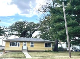 147 N Oak St, Hinckley, IL 60520
