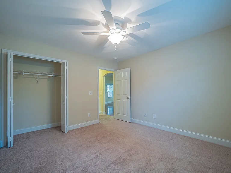 2740 Foxcroft Cir — Photo 41