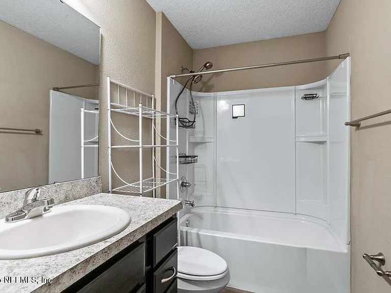 2235 Bayview Rd — Photo 28