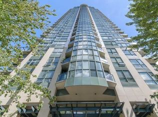 1289 Georgia St W #2204, Vancouver, BC V6E 4R3