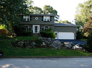 4 Strawberry Ln, Cranston, RI 02921