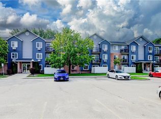 271 Eiwo Ct #208, Waterloo, ON N2K2M8