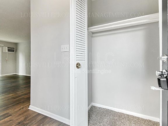 3rd image of 1202 E Walford Dr #2