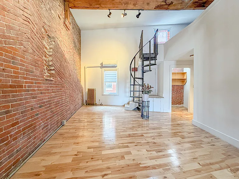 578 Congress St #3 — Photo 15