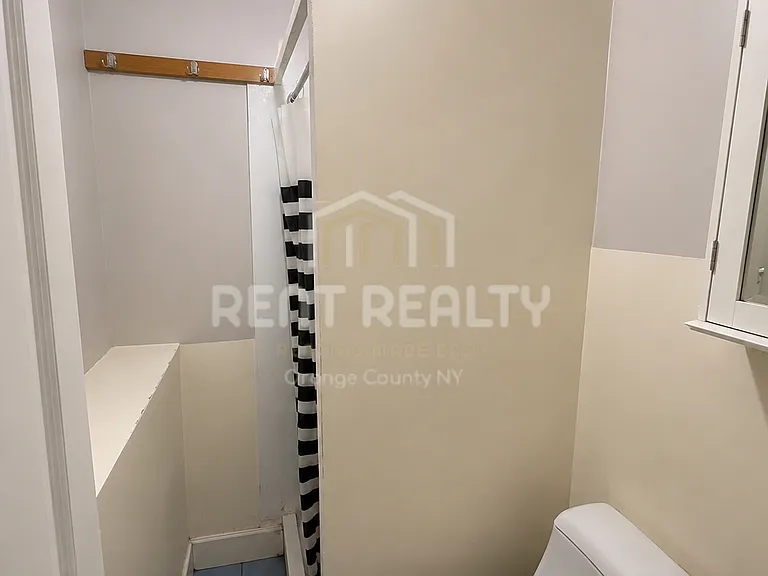 562 High St — Photo 11