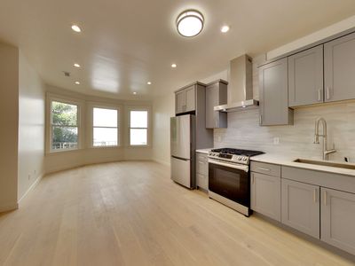 1050 Pine St APT 9, San Francisco, CA, 94109