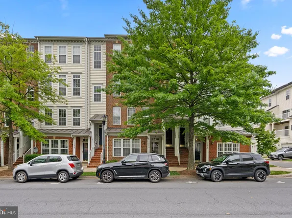 208 Heathwalk St #B, Gaithersburg, MD 20878