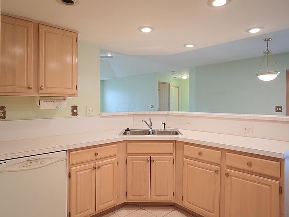 5th image of 2649 Pine Marsh Dr