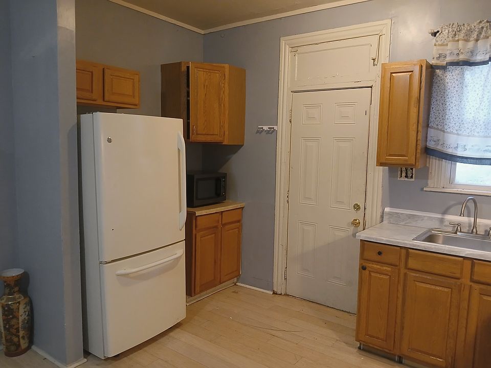 1st image of 617 N 18th St #1