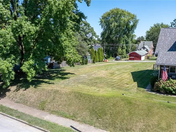 706 S 6th St, Saint Charles, MO 63301