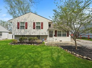 22121 Brookwood Dr, Sauk Village, IL 60411