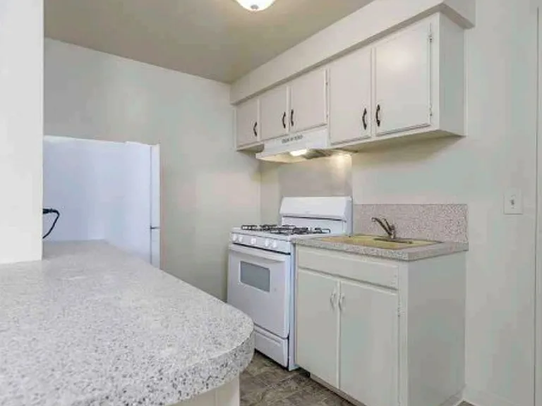 Hillview Terrace — Photo 5