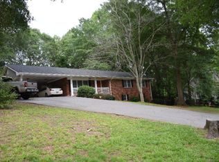 214 Hillcrest Dr, Calhoun, GA 30701