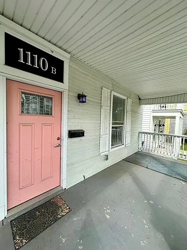 1110 E 31st St #B Photo 1