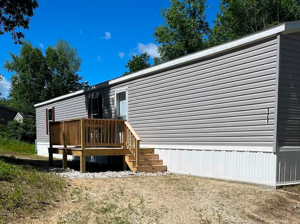 121 Estate Drive, Barrington, NH 03825