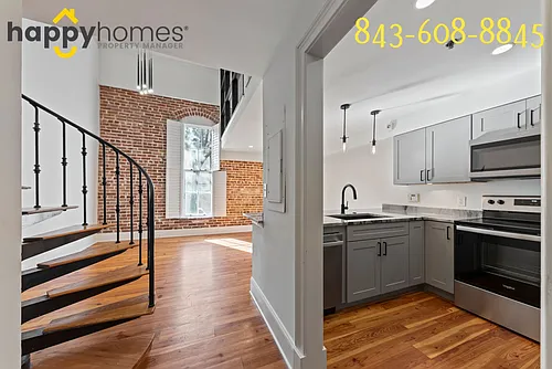 377 King St #201 Photo 1