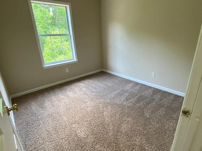 402 Dundee Pl — Photo 14