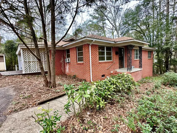 611 Garden Dr, Laurel, MS 39440