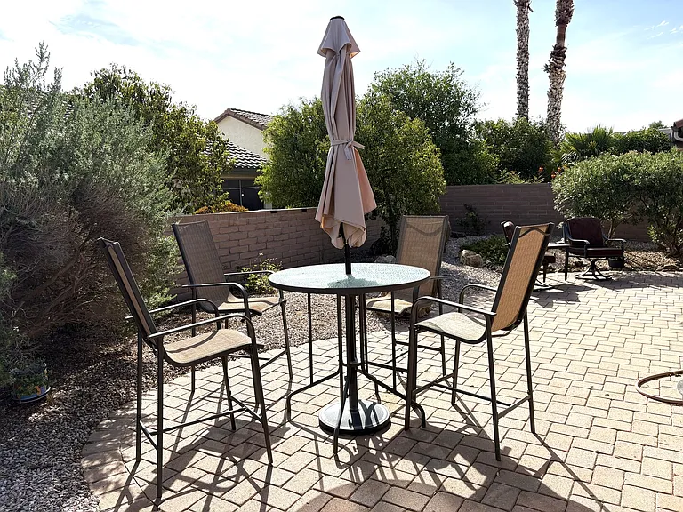 2051 E Desert Fox Dr — Photo 24