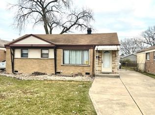 8151 S Kolmar Ave, Chicago, IL