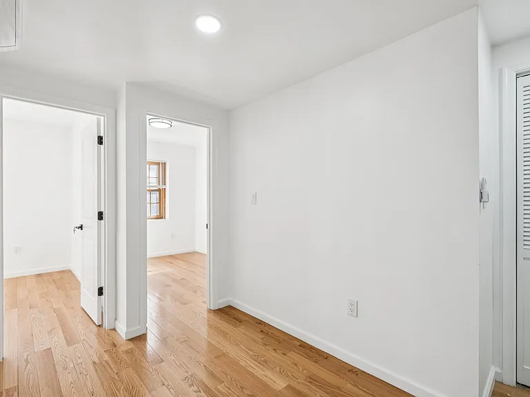 1223 Spruce St #3F — Photo 11