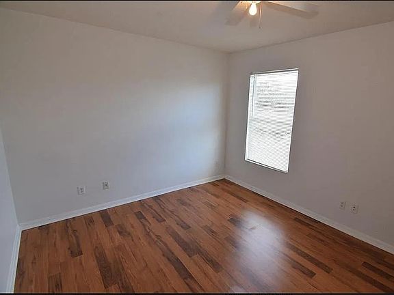 5th image of 9415 Leatherwood Ave