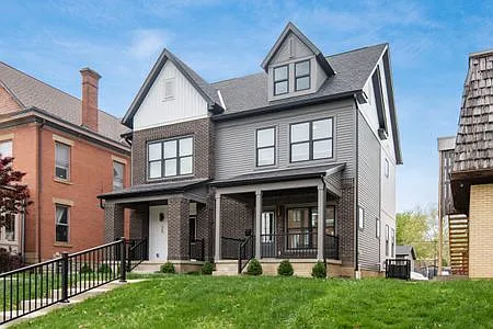 3 bed, 3.5 bath, 2019 sqft, $2,700 — Photo 3