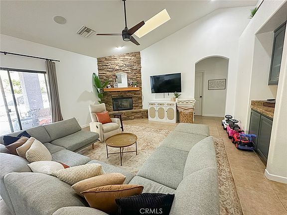 5th image of 7525 Whitney Ave