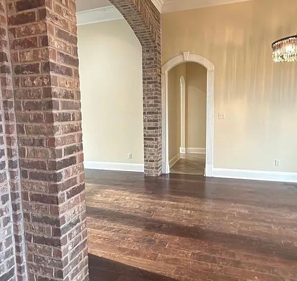 9572 Rochel Dr — Photo 6