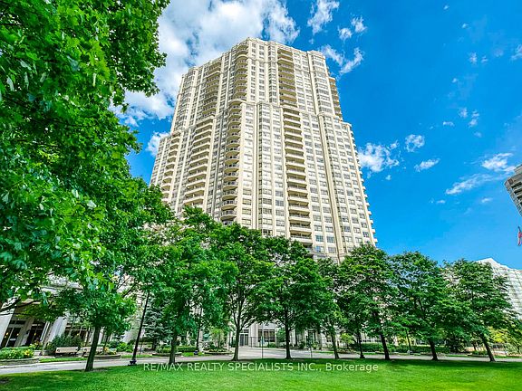 3rd image of 25 Kingsbridge Garden Cir W #519