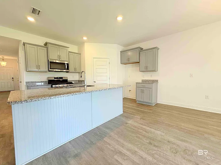 13179 Cavalier Dr — Photo 13