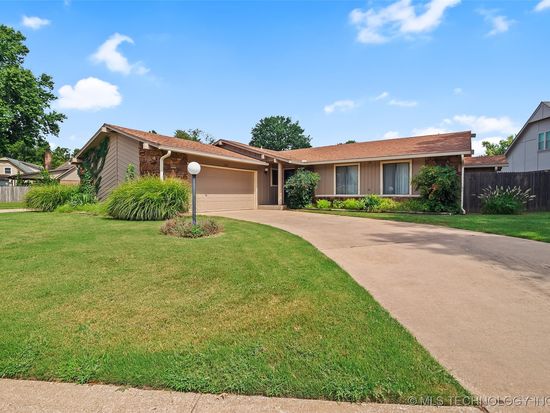 2320 W Nashville Ct S, Broken Arrow, OK 74012