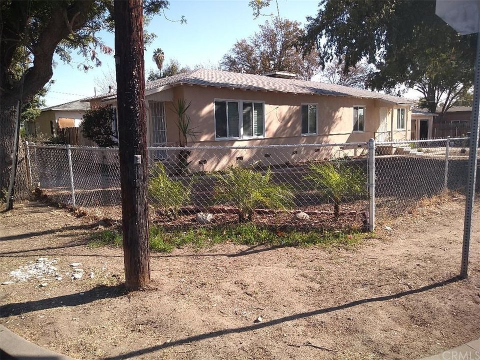 1st image of 285 E 16th St