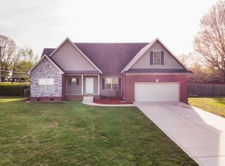 701 Redwood Cir, Columbia, TN 38401