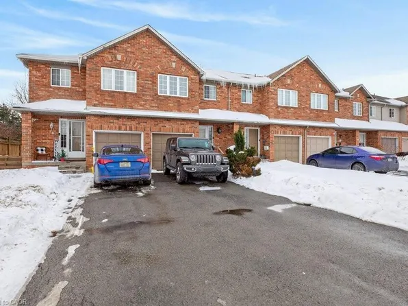 10 Cadham Blvd #29, Hamilton, ON L8W 3X6