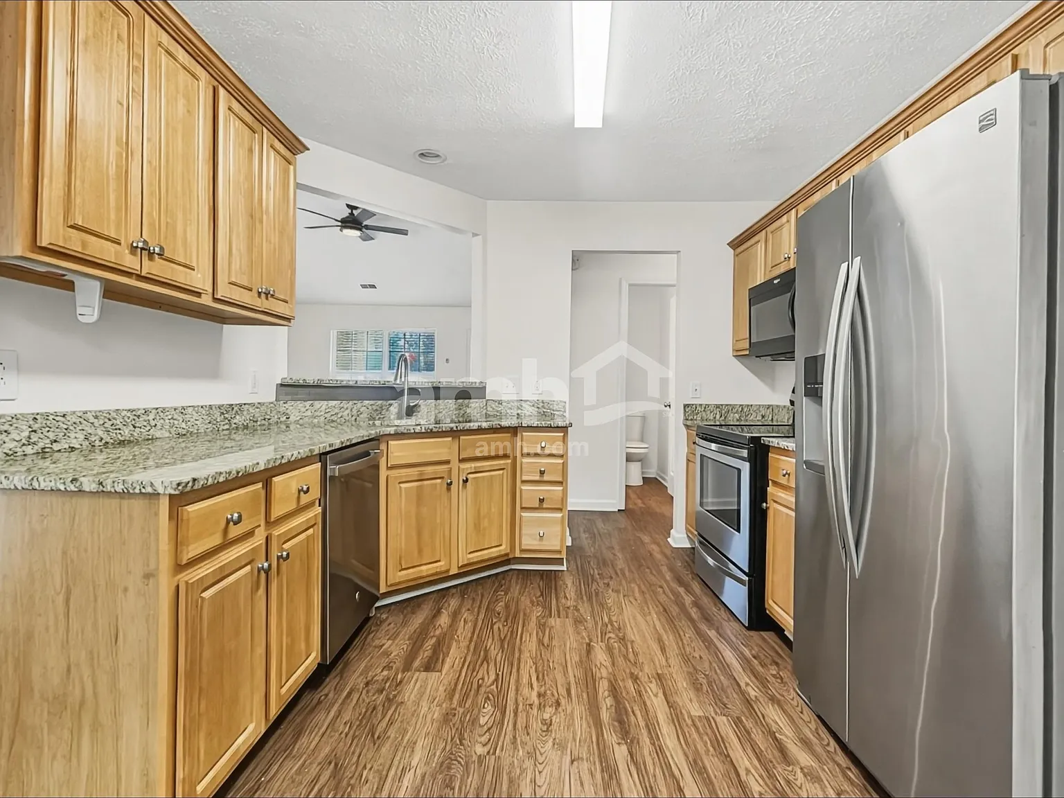 3 bed, 2.5 bath, 1908 sqft, $2,350 — Photo 4