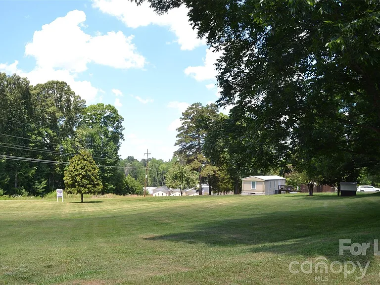201 Ratchford Farm Rd — Photo 26
