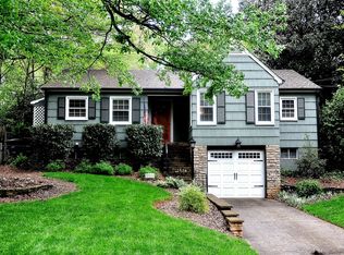 2515 Greenbrier Rd, Winston Salem, NC 27104