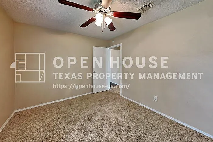 7465 Timberhill Dr — Photo 12