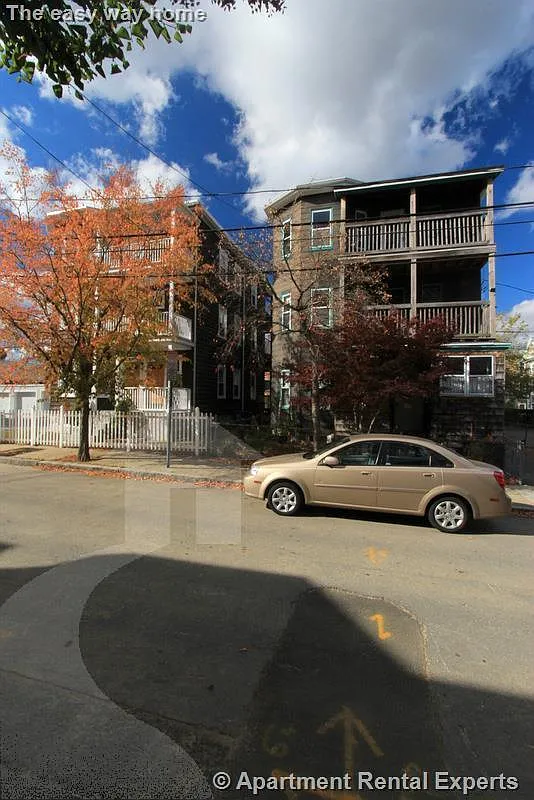 1 bed, 750 sqft, $2,000 — Photo 4