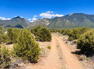 34 Latir Rd, Questa, NM 87556