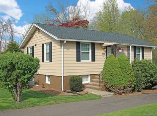 36 Hart Ave, Meriden, CT 06450