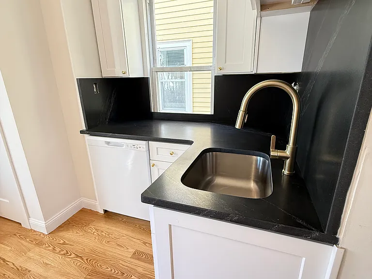 135 Derby St #2 — Photo 6