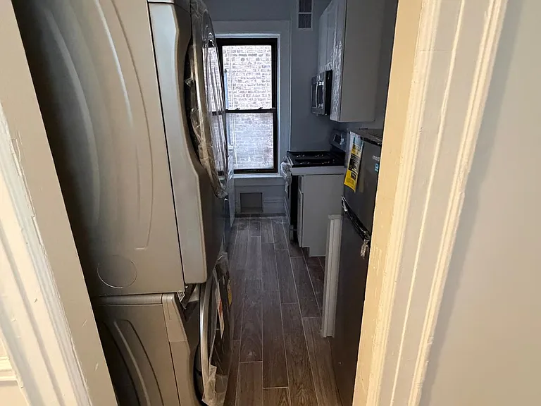 2102 Newkirk Ave #9 — Photo 4