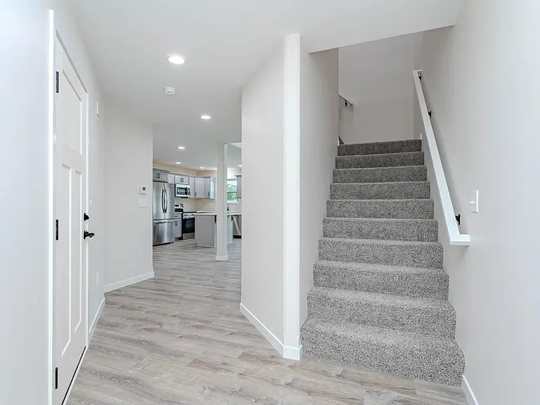 3504 Green Pastures Ln — Photo 5