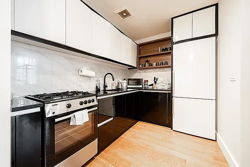 581 Ocean Pkwy #4C Photo 1